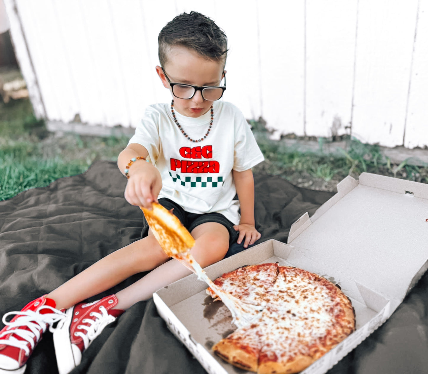 Pizza Time | Ivory Graphic T-shirt