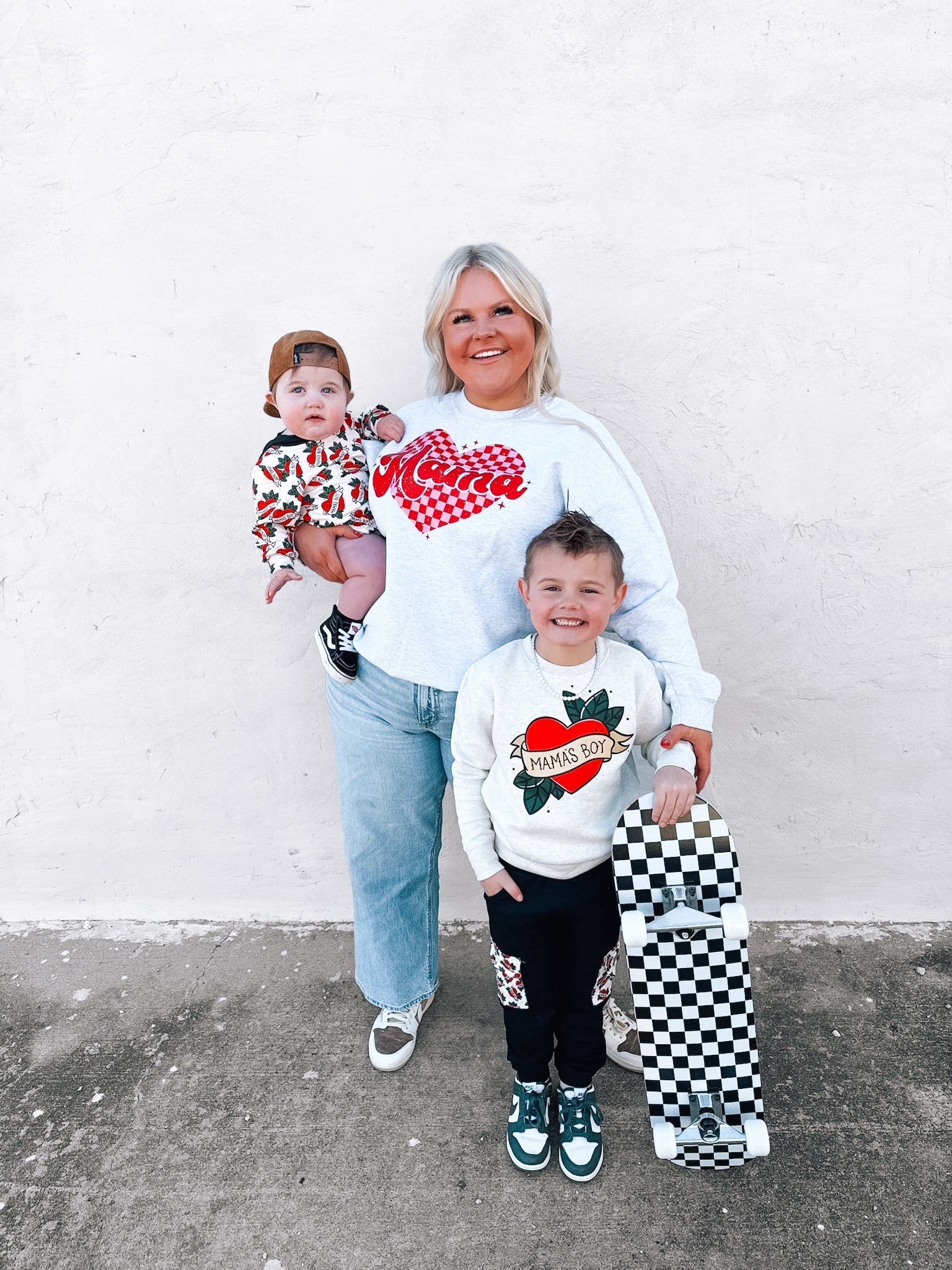 Valentine Mama | Ash Gildan Sweatshirt