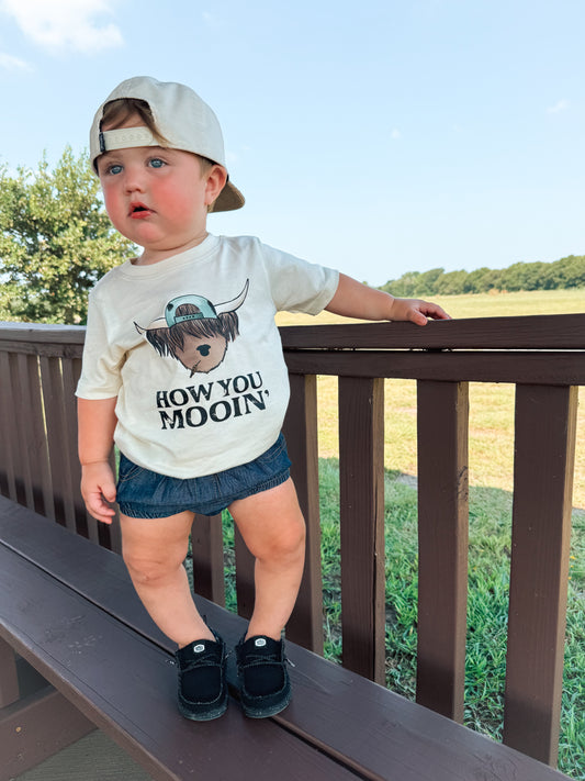 How You Mooin' | Ivory Graphic T-shirt