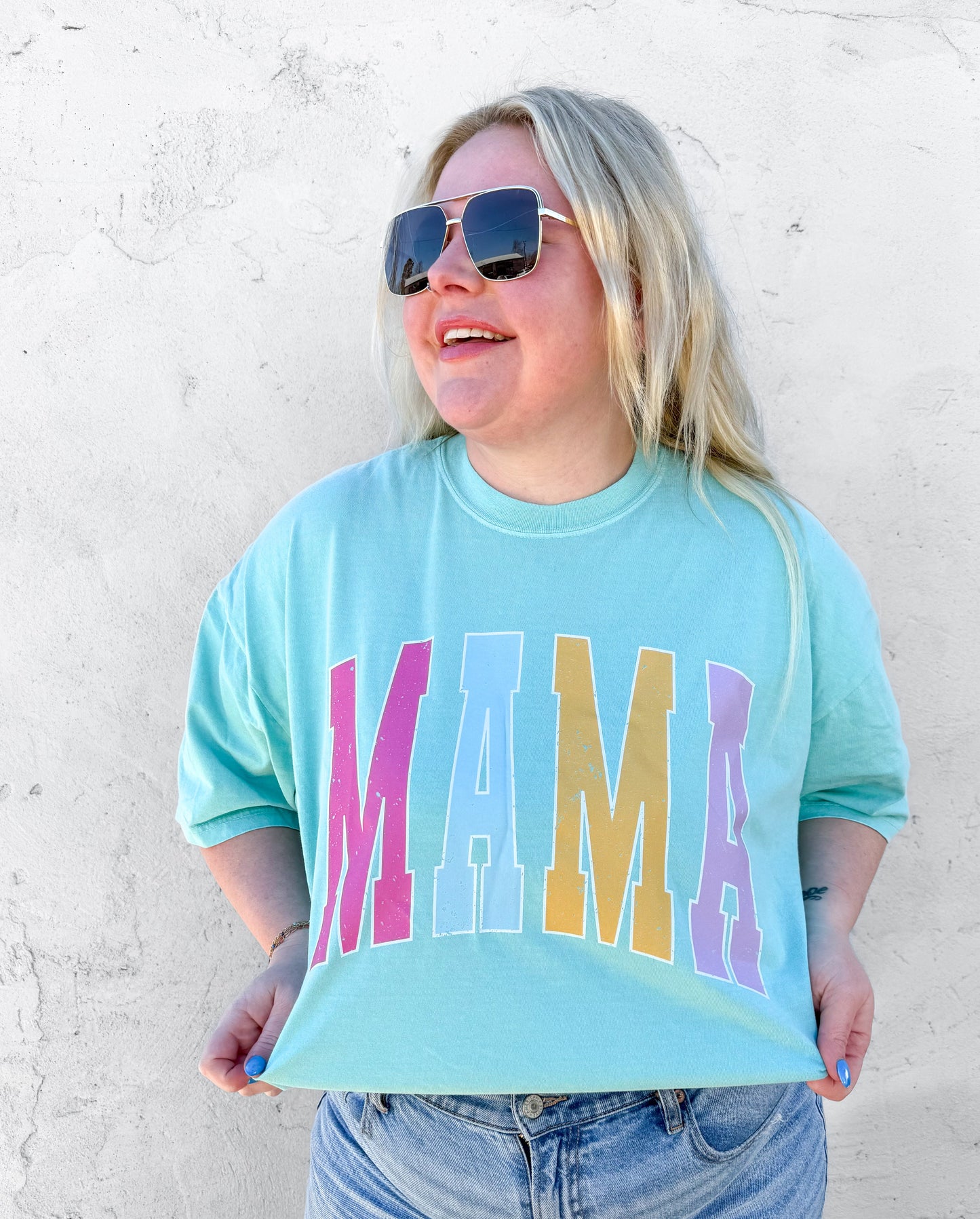 Neon Mama | Comfort Color T-Shirt 5 Colors