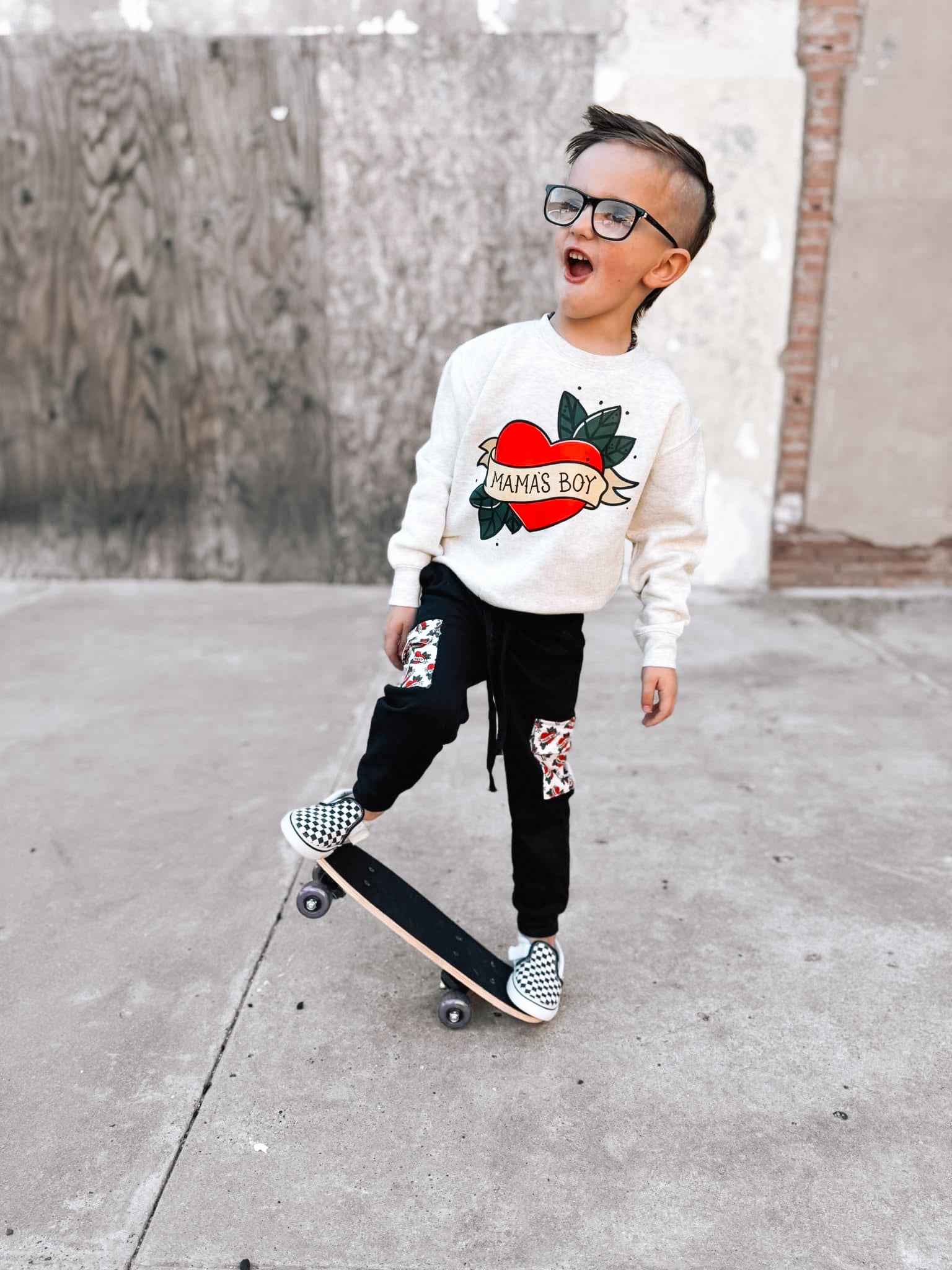 Mama's Boy Tattoo Heart | Oatmeal Sweatshirt