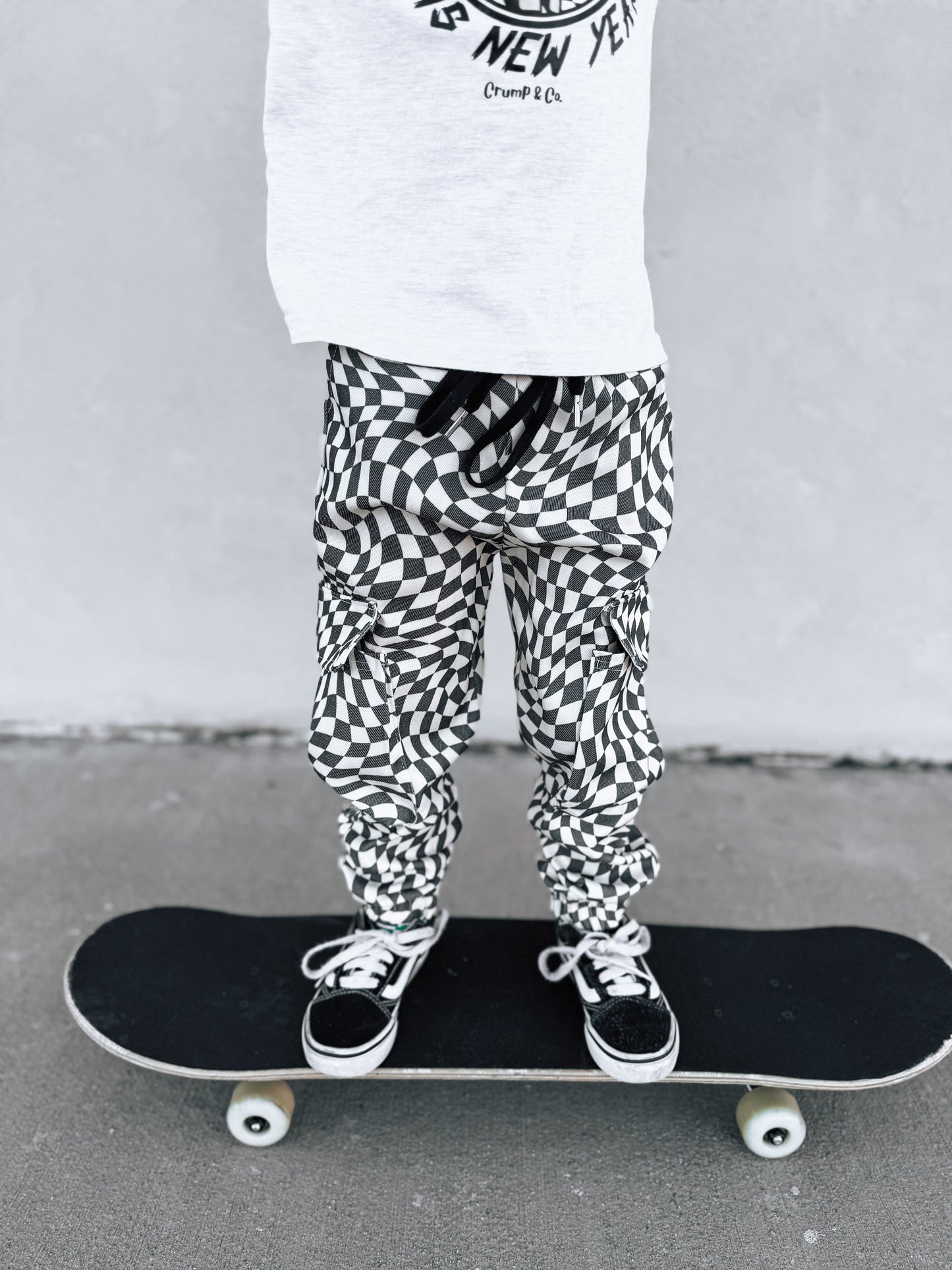 Check Mate | Black Wavy Checker Cargo Jogger Pant