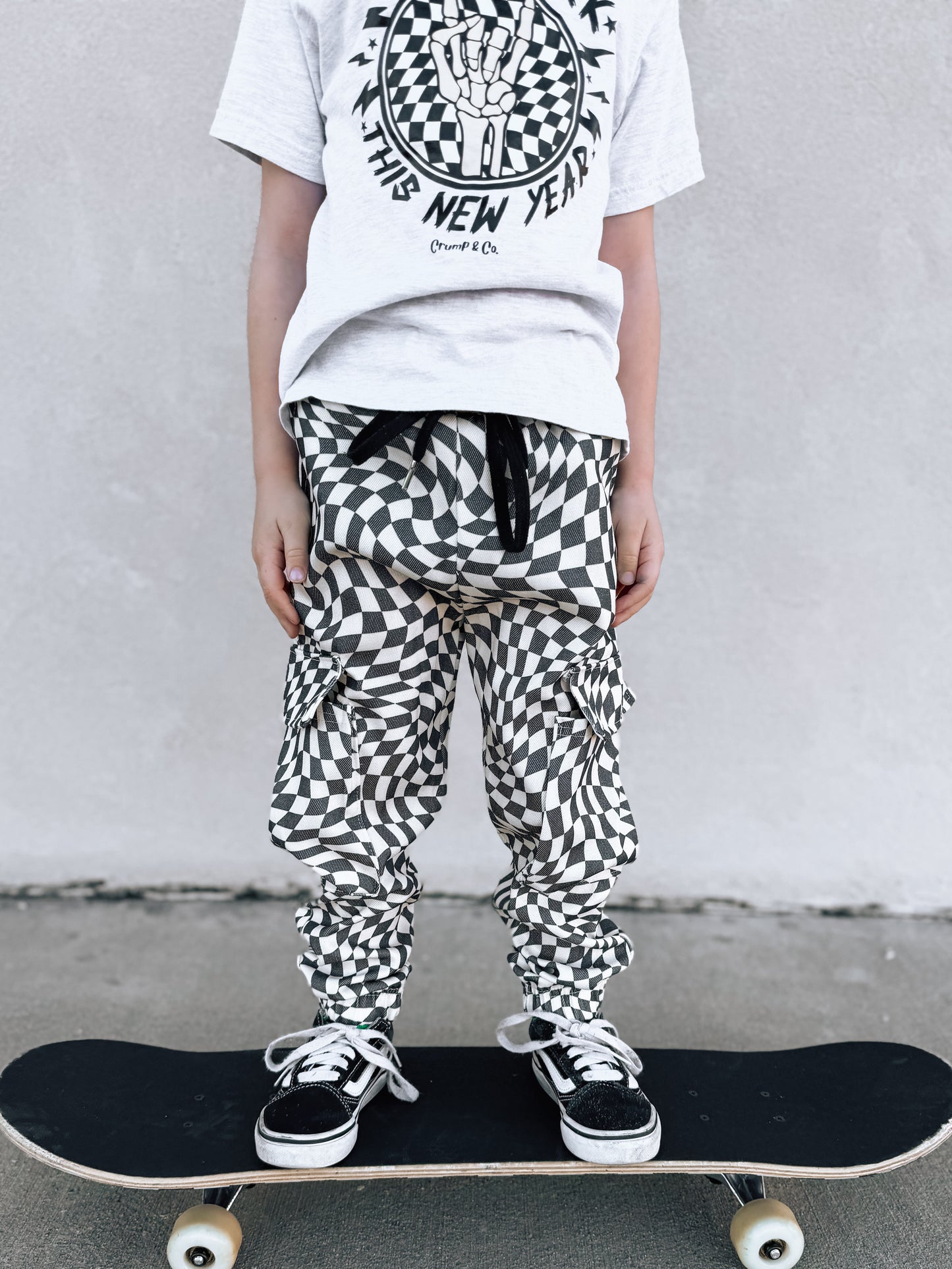 Check Mate | Black Wavy Checker Cargo Jogger Pant