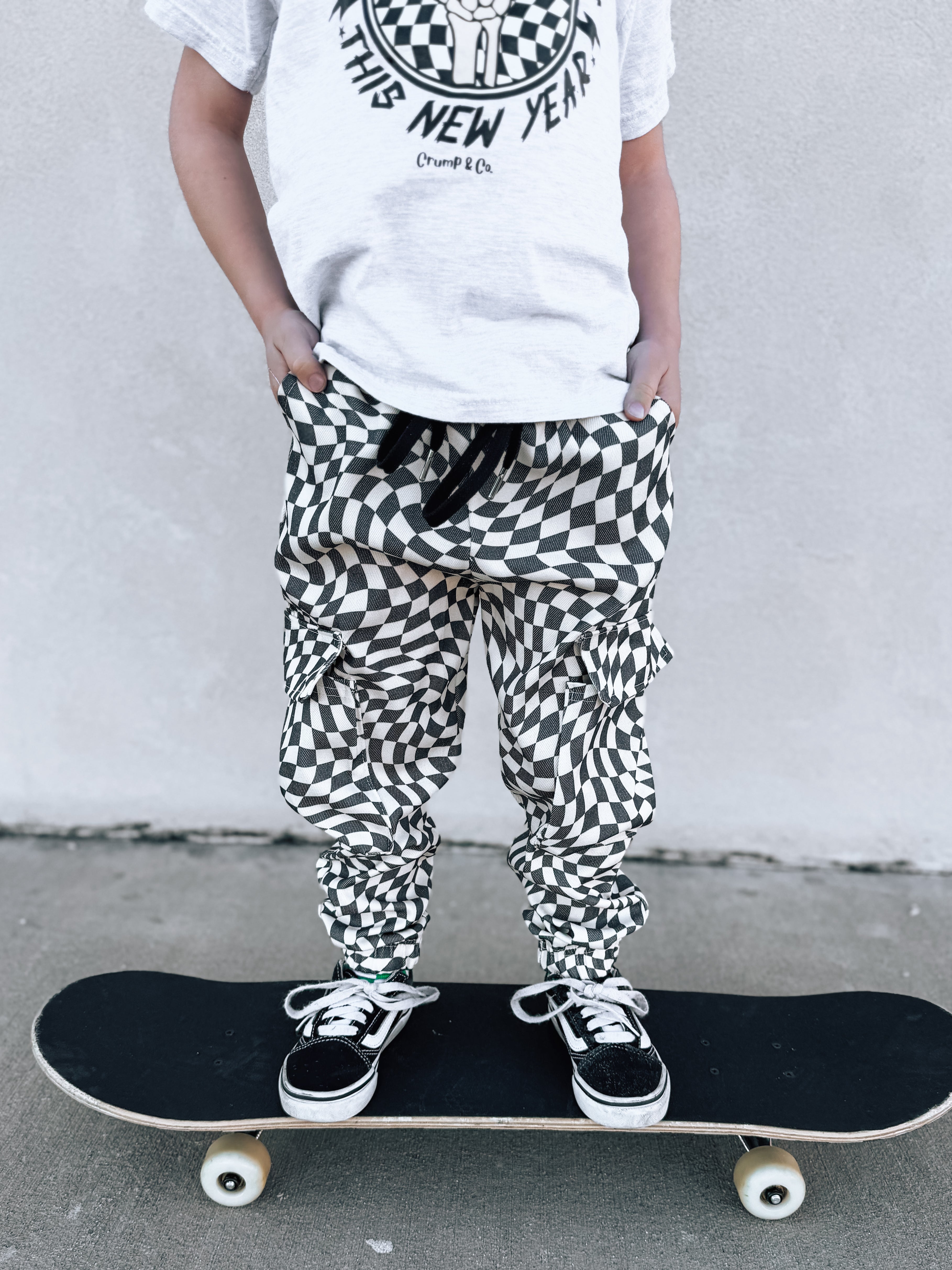 Check Mate | Black Wavy Checker Cargo Jogger Pant