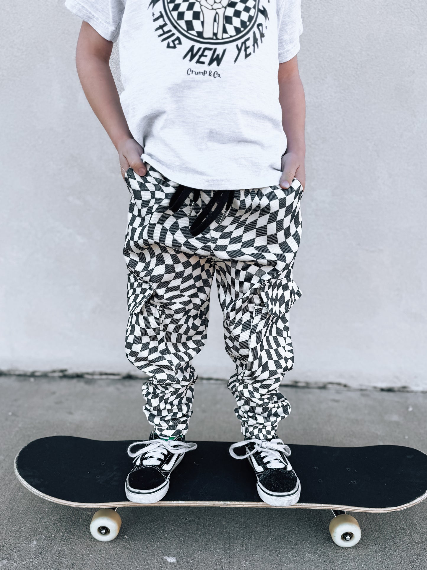 Check Mate | Black Wavy Checker Cargo Jogger Pant