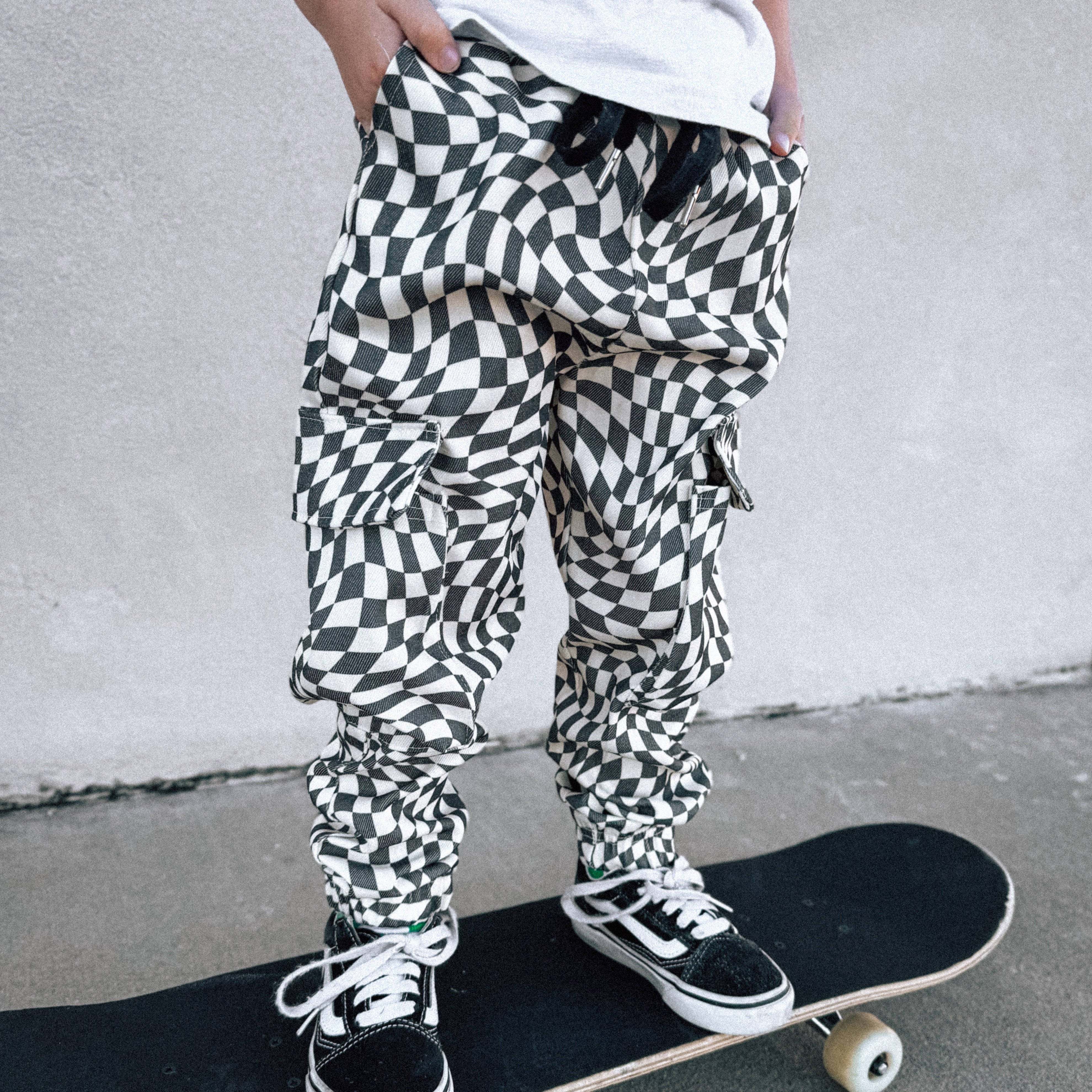 Check Mate | Black Wavy Checker Cargo Jogger Pant