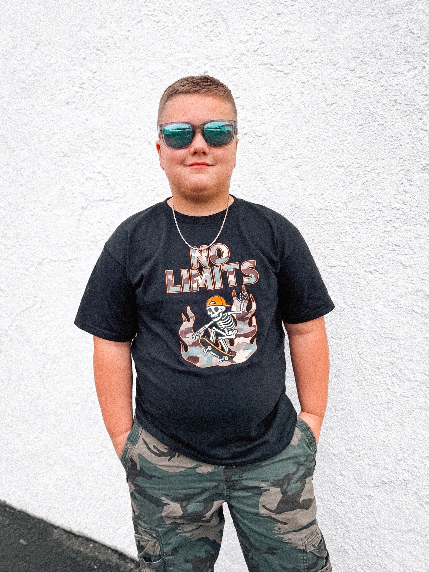No Limits | Black Graphic T-Shirt