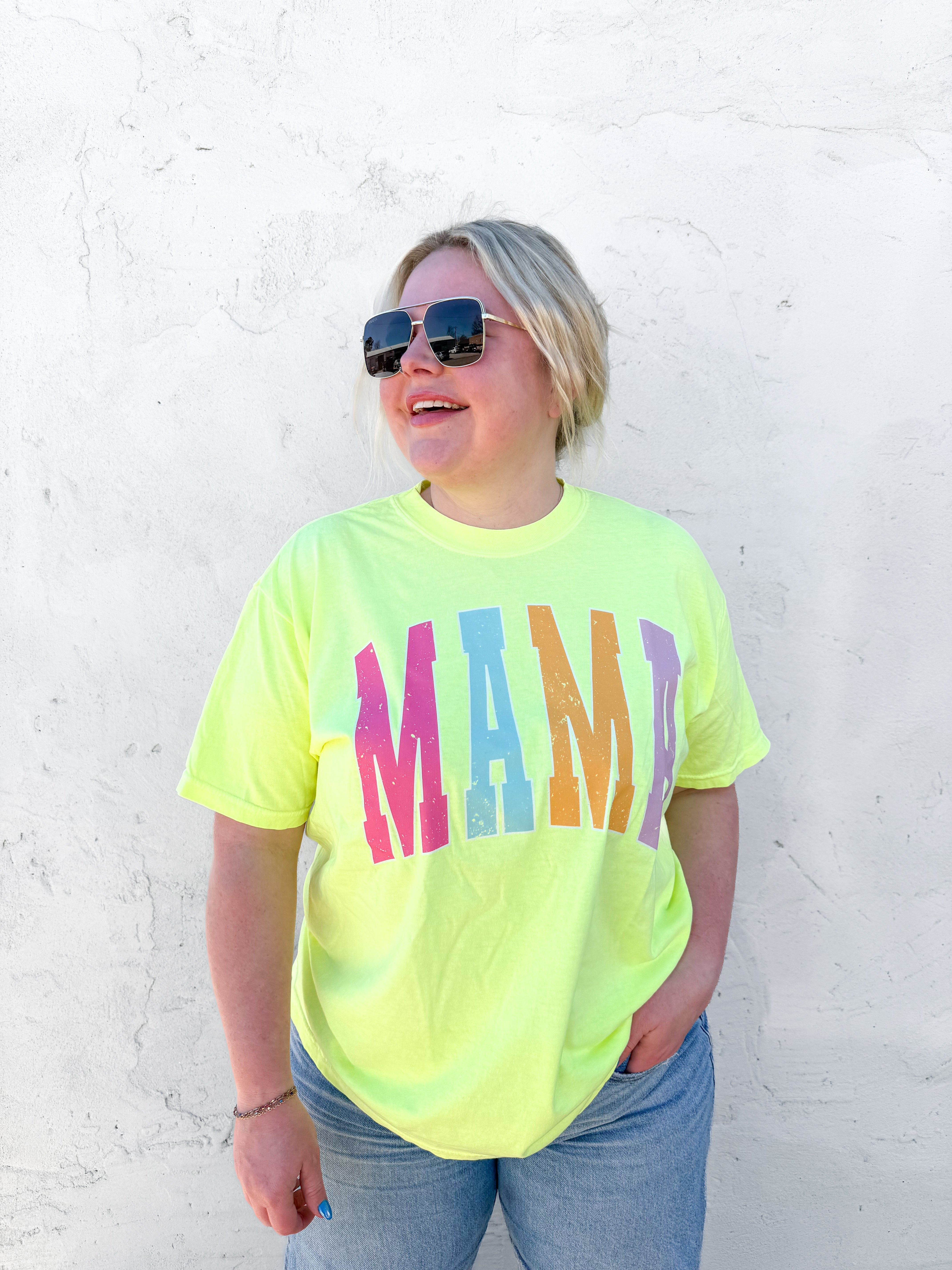 Neon Mama | Comfort Color T-Shirt 5 Colors