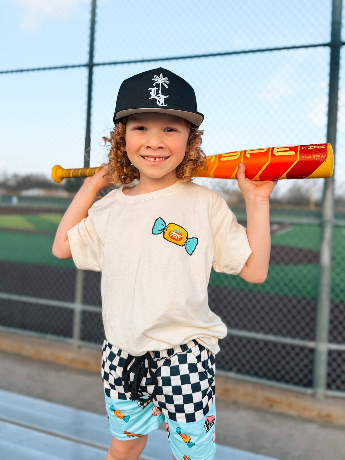 Bubble Gum Bucket| Ivory Graphic T-Shirt