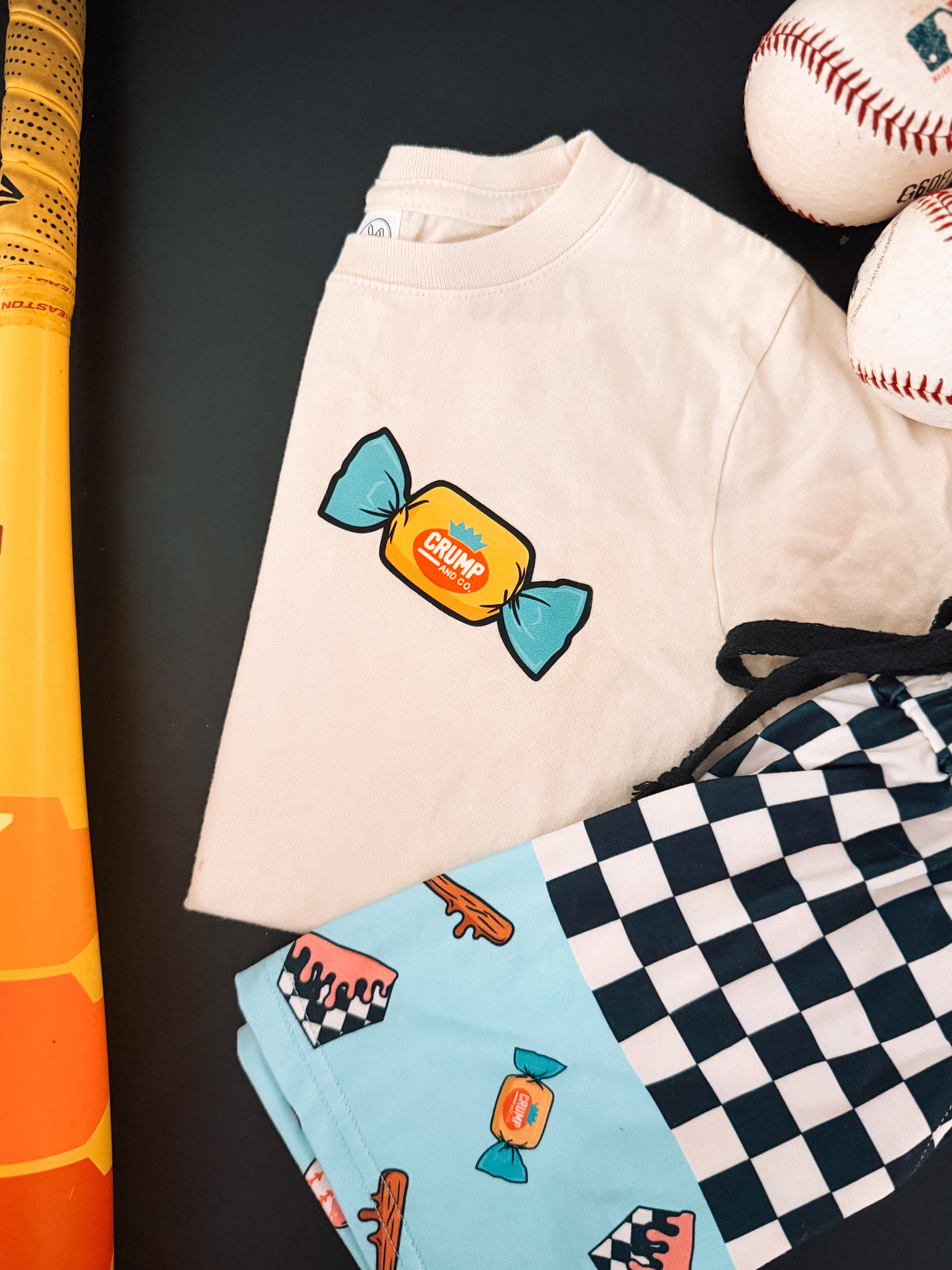 Bubble Gum Bucket| Ivory Graphic T-Shirt